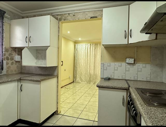 2 BEDROOM FREESTANDING TO LET IN MPOPHOMENI